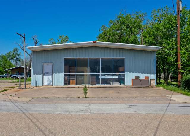 Property at 912 W Alligator St, Caldwell, TX 77836