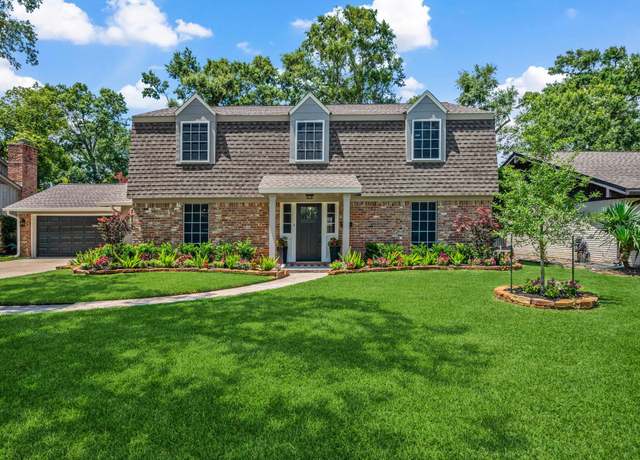 Property at 415 Shadow Creek Dr, Seabrook, TX 77586, 4 beds, 2.5 baths