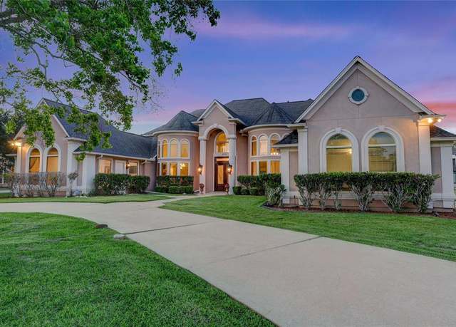 Property at 8935 Lady Laura Ln, Richmond, TX 77469, 5 beds, 4.5 baths