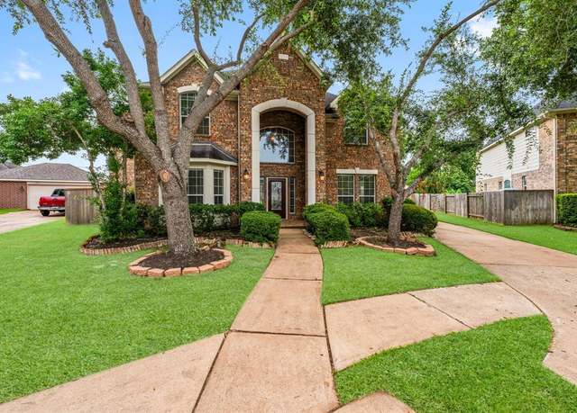Property at 13202 Brushy Knoll Ln, Sugar Land, TX 77498, 4 beds, 3.5 baths