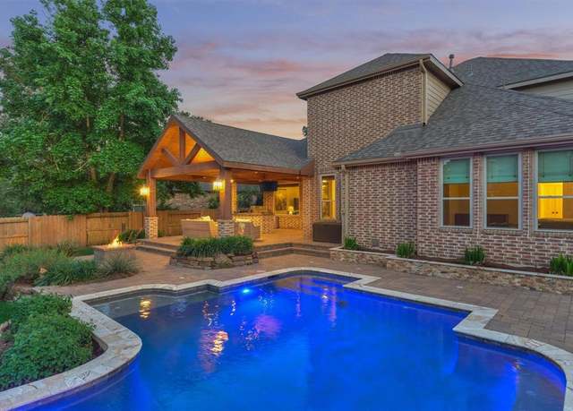 Property at 111 Silver Minnow Pl, Montgomery, TX 77316, 4 beds, 2.5 baths