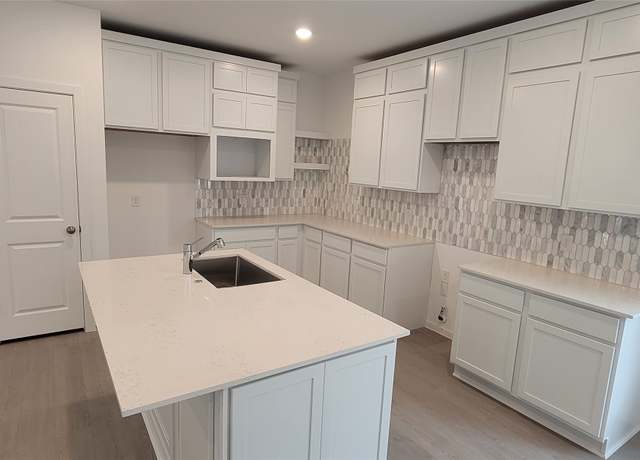 Property at 27419 Sunterra Village Dr, Katy, TX 77493, 3 beds, 2.5 baths