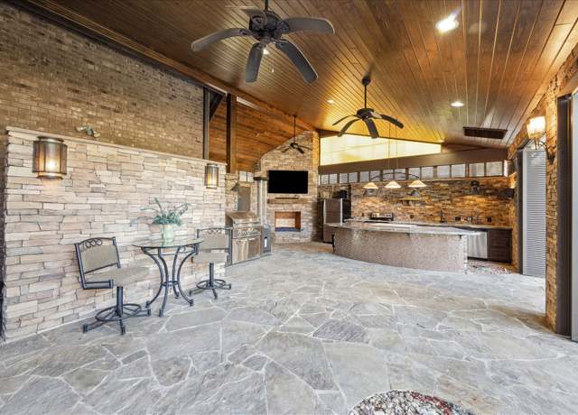 Property at 2614 Rip Van Winkle Dr, Pearland, TX 77581, 4 beds, 4.5 baths