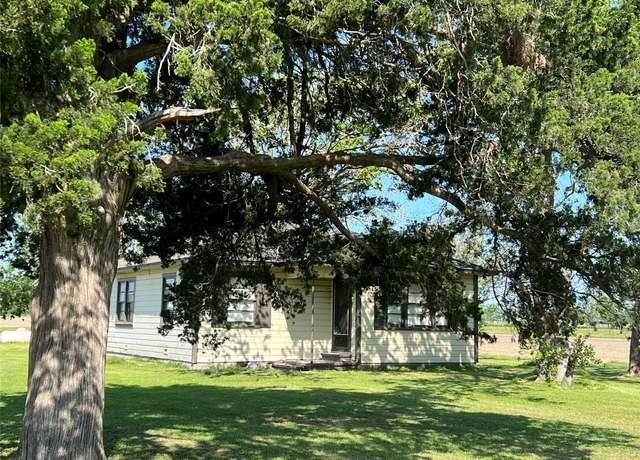 Property at 4556 County Road 307, Louise, TX 77455, 3 beds, 1 bath