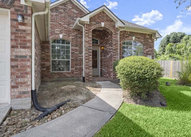 Property at 3722 Northshore Dr, Montgomery, TX 77356, 4 beds, 2 baths