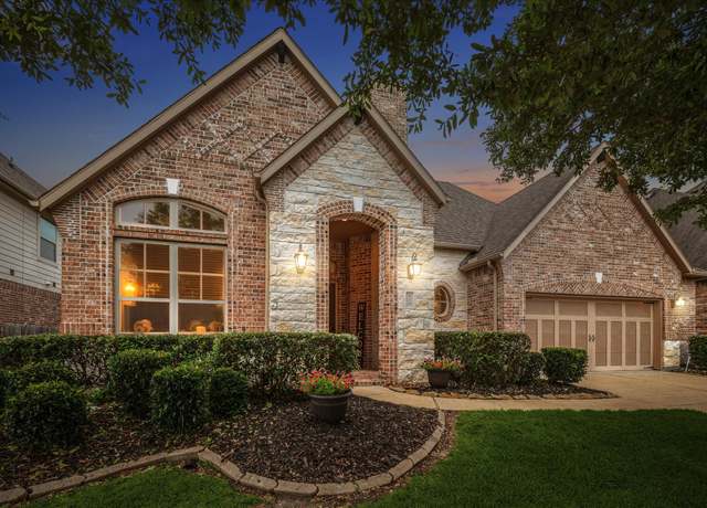 Property at 919 Holly Chapple, Conroe, TX 77384, 4 beds, 3.5 baths