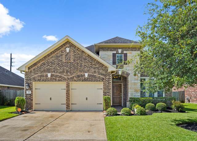 Property at 7510 River Pass Dr, Pearland, TX 77581, 3 beds, 2 baths