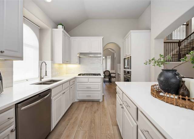 Property at 30427 Legacy Pines Dr, Spring, TX 77386, 5 beds, 4 baths