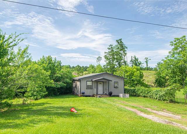 Property at 130 Magnolia Cv, Onalaska, TX 77360, 2 beds, 1 bath