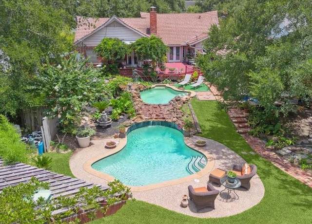 Property at 7806 Woodway Dr, Houston, TX 77063, 2 beds, 3 baths