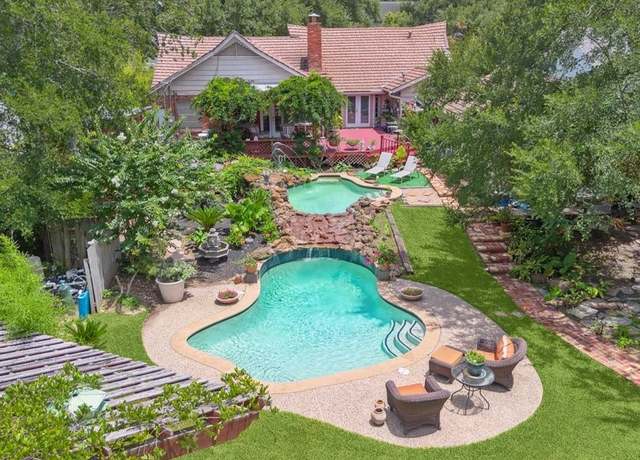 Property at 7806 Woodway Dr, Houston, TX 77063, 2 beds, 3 baths