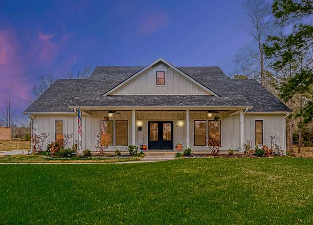 Property at 24 Hidden Springs Ranch Dr, Willis, TX 77378, 4 beds, 3.5 baths