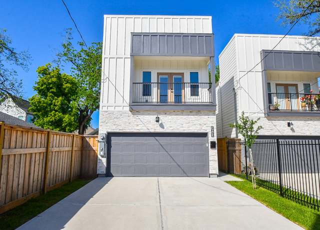 Property at 4943 Oakland St, Houston, TX 77023, 3 beds, 2.5 baths