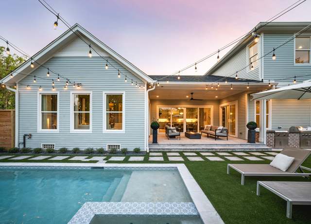 Property at 717 E 5th 1/2 St, Houston, TX 77007, 4 beds, 4 baths