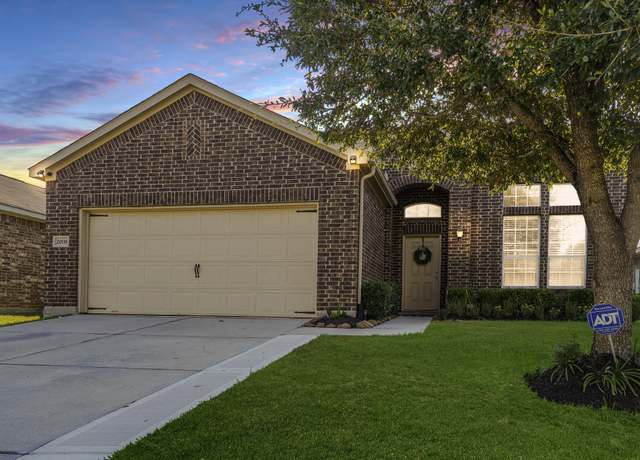 Property at 20118 Ray Falls Dr, Tomball, TX 77375, 4 beds, 3.5 baths