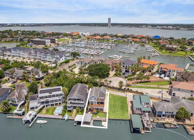Property at 2114 Fenwood St, League City, TX 77565, 4 beds, 2.5 baths