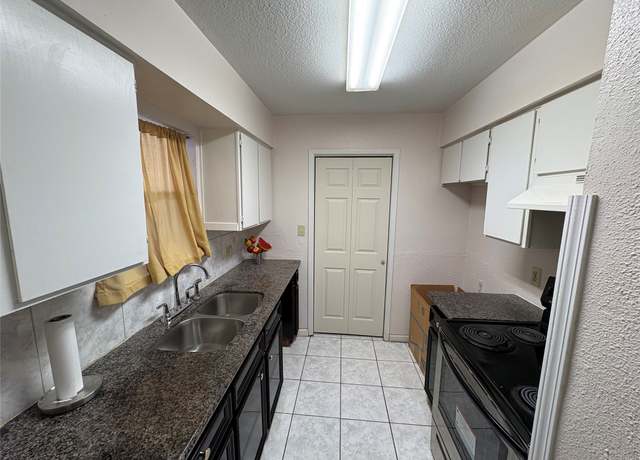 Property at 17230 Imperial Valley Dr #24, Houston, TX 77060, 2 beds, 2.5 baths