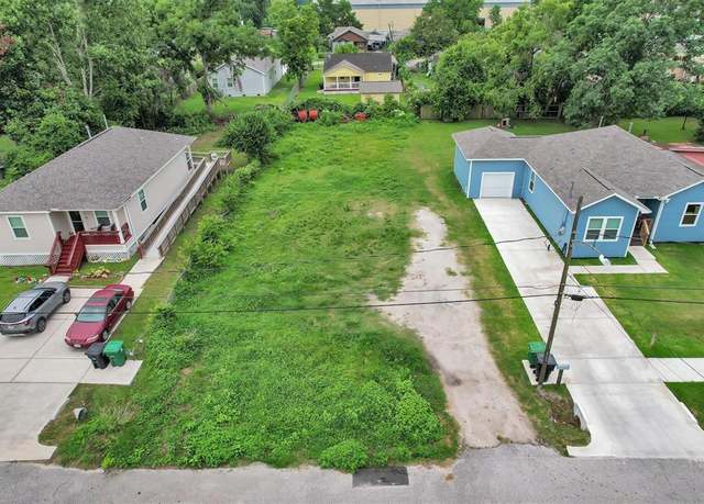 Property at 3306 Caplin St, Houston, TX 77026