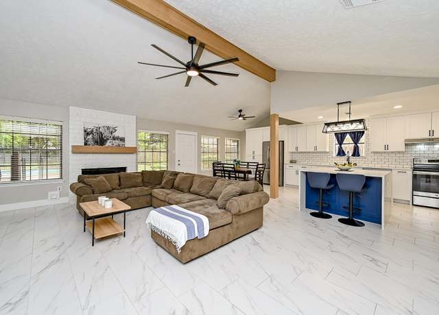 Property at 2563 Buffalo Trl, Sugar Land, TX 77479, 3 beds, 2 baths