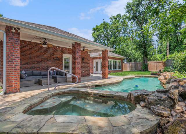 Property at 32806 W Westwood Square West Dr, Magnolia, TX 77354, 3 beds, 2.5 baths