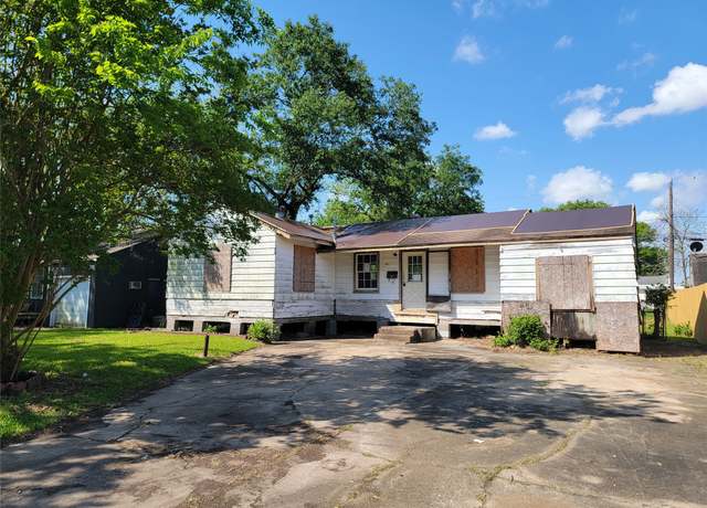 Property at 506 S Iowa St, La Porte, TX 77571, 2 beds