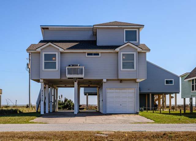 Property at 21315 Gulf Dr, Galveston, TX 77554, 3 beds, 2 baths