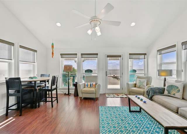 Property at 12010 Sportsman Rd, Galveston, TX 77554, 1 bed, 1.5 baths