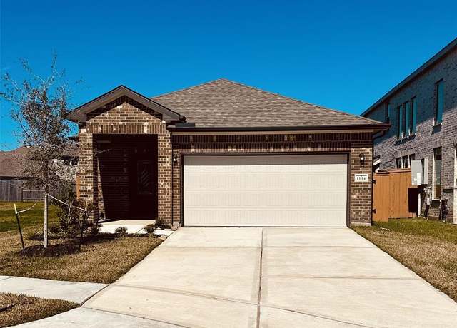 Property at 13101 Sapphire Lake Ln, Texas City, TX 77568, 3 beds, 2.5 baths