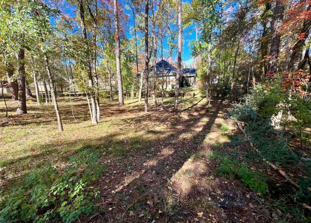 Property at 1404 River Oaks Dr, Huntsville, TX 77340