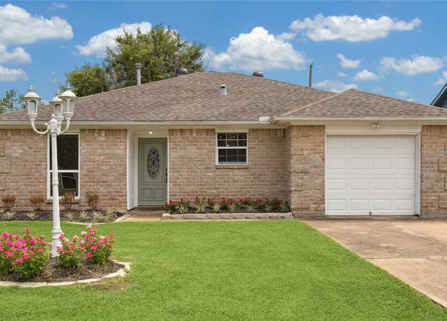 Property at 612 Wisconsin St, South Houston, TX 77587, 3 beds, 2 baths