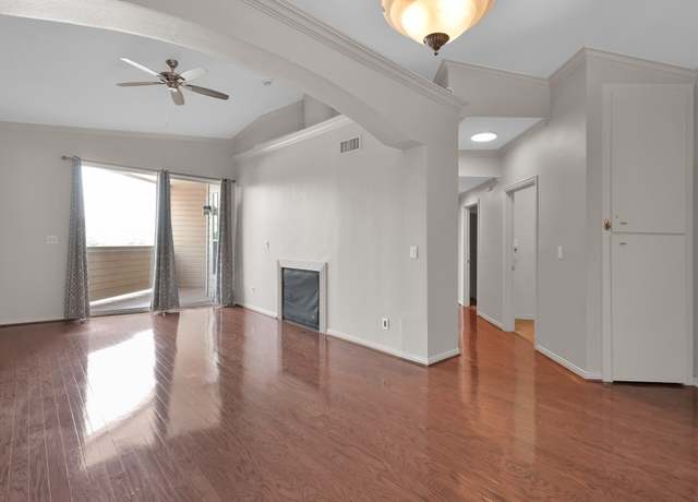 Property at 2100 Welch St Unit C309, Houston, TX 77019, 2 beds, 1.5 baths