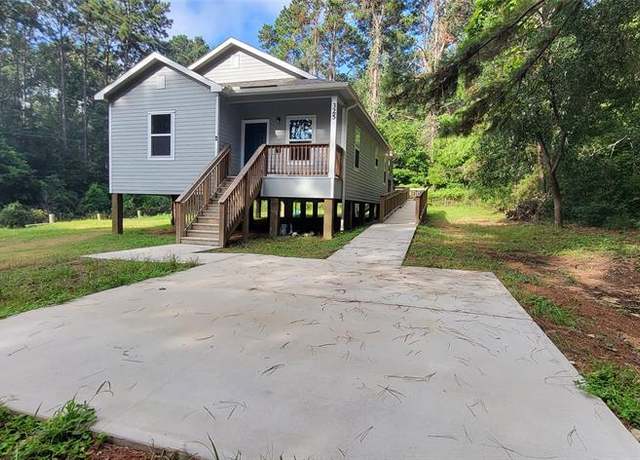 Property at 325 Cemetery Rd, Coldspring, TX 77331, 3 beds, 2 baths
