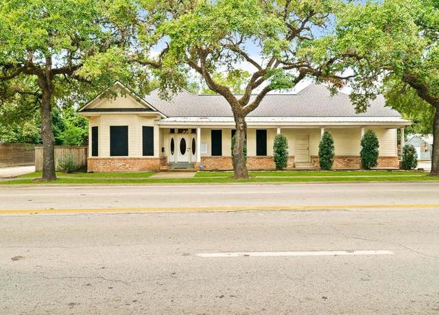 Property at 800 Jackson St, Richmond, TX 77469, 2 baths