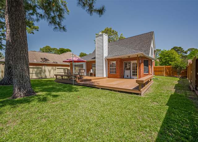 Property at 8527 Plum Lake Dr, Houston, TX 77095, 4 beds, 2.5 baths