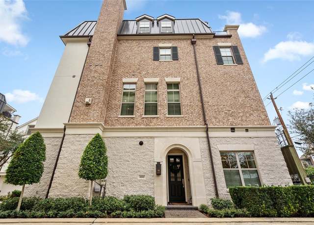 Property at 2212 Commonwealth St, Houston, TX 77006, 3 beds, 3.5 baths