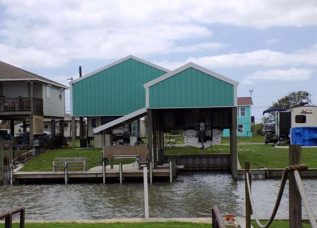 Property at 3569 County Road 202, Sargent, TX 77414