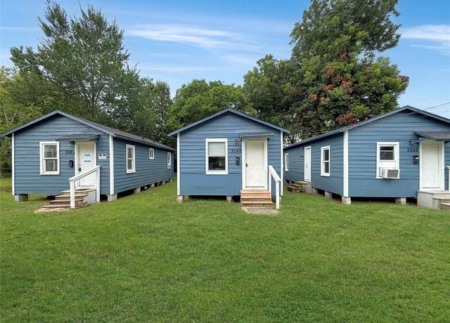 Property at 3044 W Crockett St, Beaumont, TX 77701, 1 bed, 1 bath
