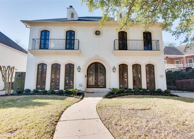 Property at 3731 Maroneal St, Houston, TX 77025, 4 beds, 4.5 baths
