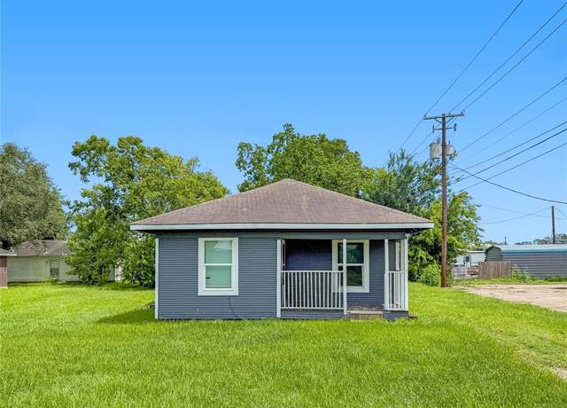 Property at 1609 Rugeley St, Bay City, TX 77414, 2 beds, 1 bath