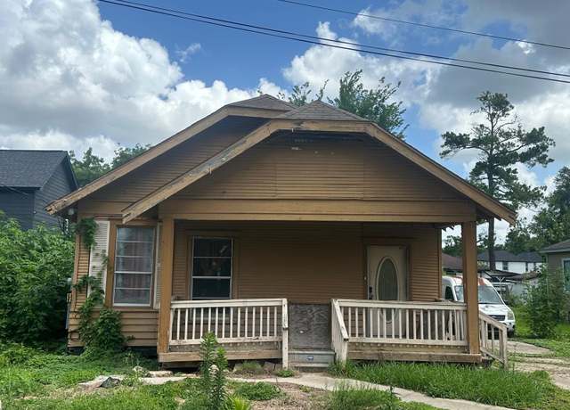 Property at 5709 Senior St, Houston, TX 77016, 4 beds, 2.5 baths