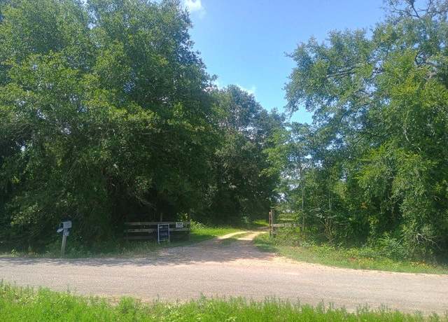 Property at 38241 Wiggins Rd, Hempstead, TX 77445