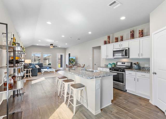 Property at 16978 Rich Pines Dr, Conroe, TX 77302, 3 beds, 2 baths