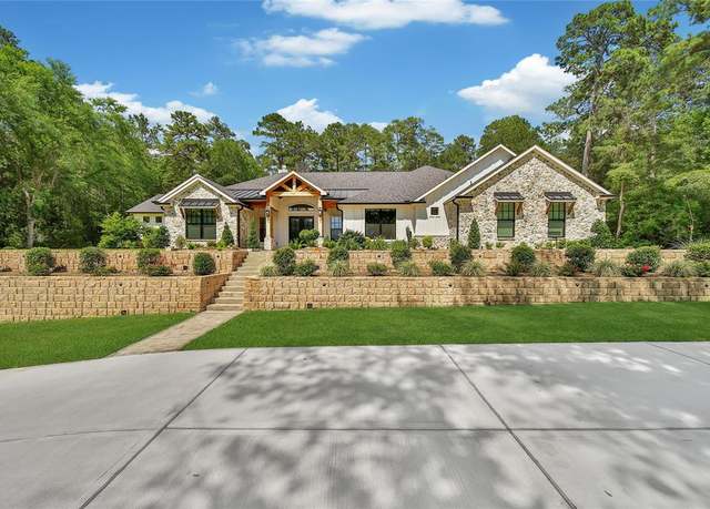 Property at 151 Alamo Dr, Huntsville, TX 77340, 3 beds, 3.5 baths