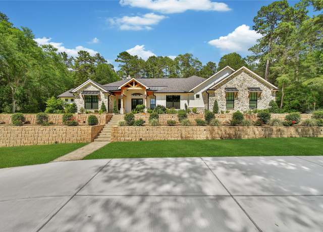 Property at 151 Alamo Dr, Huntsville, TX 77340, 3 beds, 3.5 baths