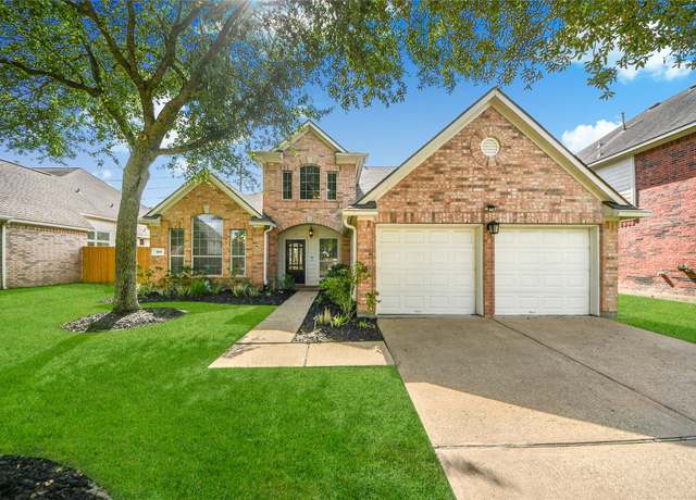 Property at 3219 Fontaine Dr, Pearland, TX 77584, 3 beds, 2.5 baths
