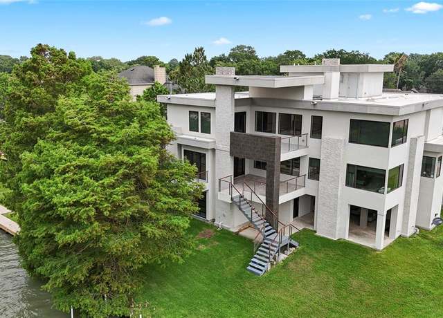 Property at 18658 Martinique Dr, Houston, TX 77058, 4 beds, 3.5 baths