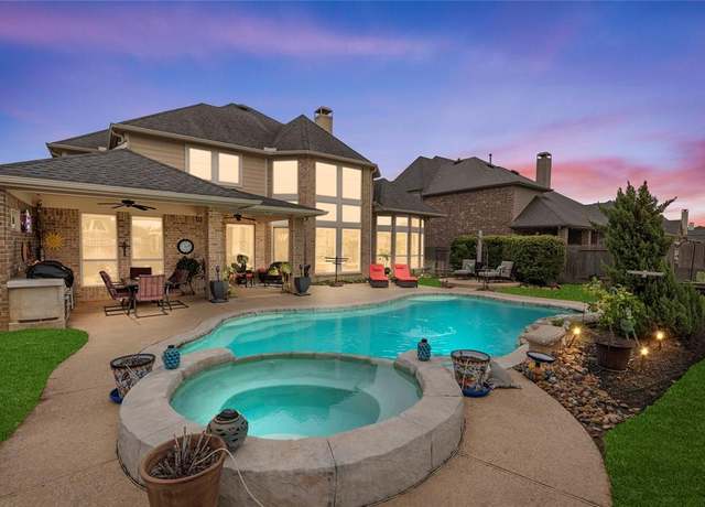 Property at 27811 Walsh Crossing Dr, Katy, TX 77494, 5 beds, 4.5 baths