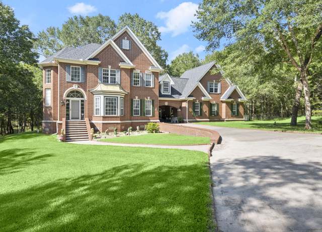 Property at 137 Magnolia Bend Dr, Livingston, TX 77351, 4 beds, 4 baths