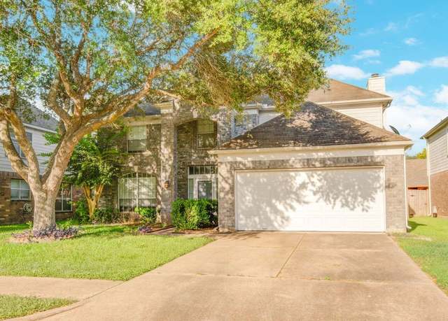 Property at 2917 Veva Dr, Pearland, TX 77584, 4 beds, 2.5 baths