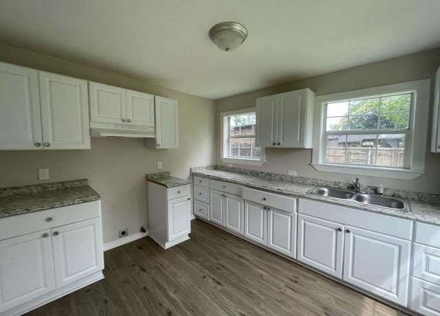 Property at 327 De Haven St, Houston, TX 77029, 2 beds, 1 bath